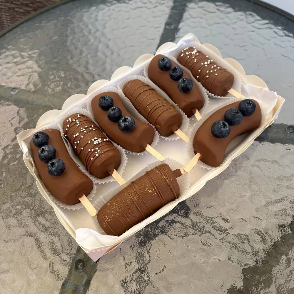 Набор из 8 порций банана в бельгийском шоколаде «Вкусный» - клубника в шоколаде 9 штук в Краснодаре
