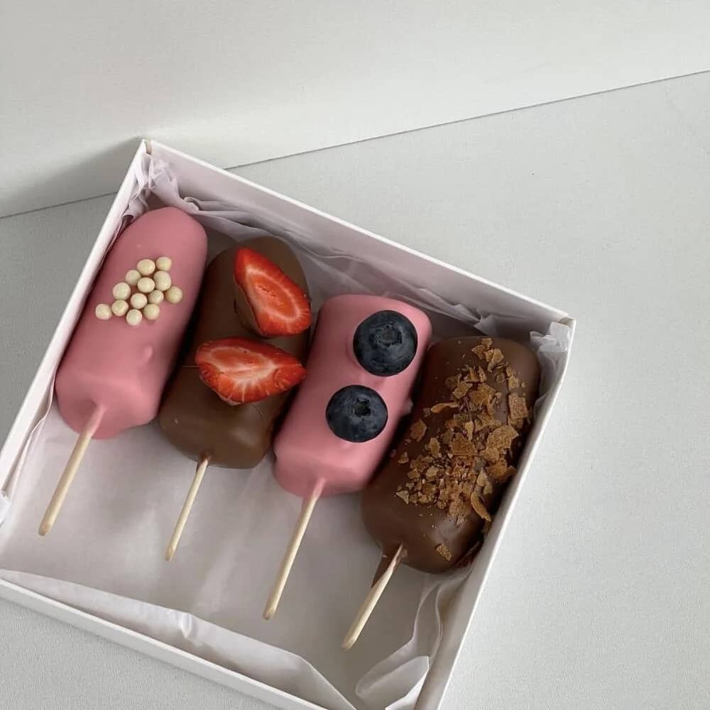 Набор из 4 порций банана в бельгийском шоколаде «Вкусный» - клубника в шоколаде с доставкой в Краснодаре