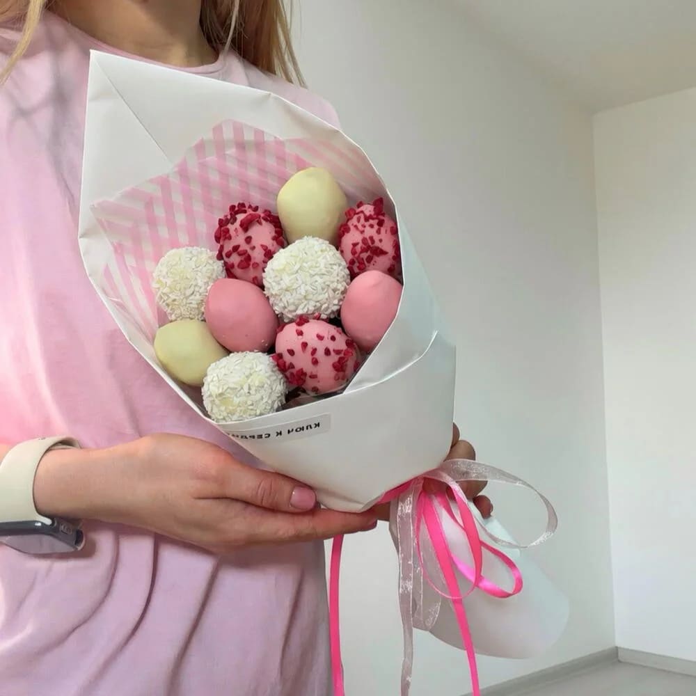 Букет из 10 сочных клубник в бельгийском шоколаде «Комплимент» - клубника в шоколаде с доставкой в Краснодаре